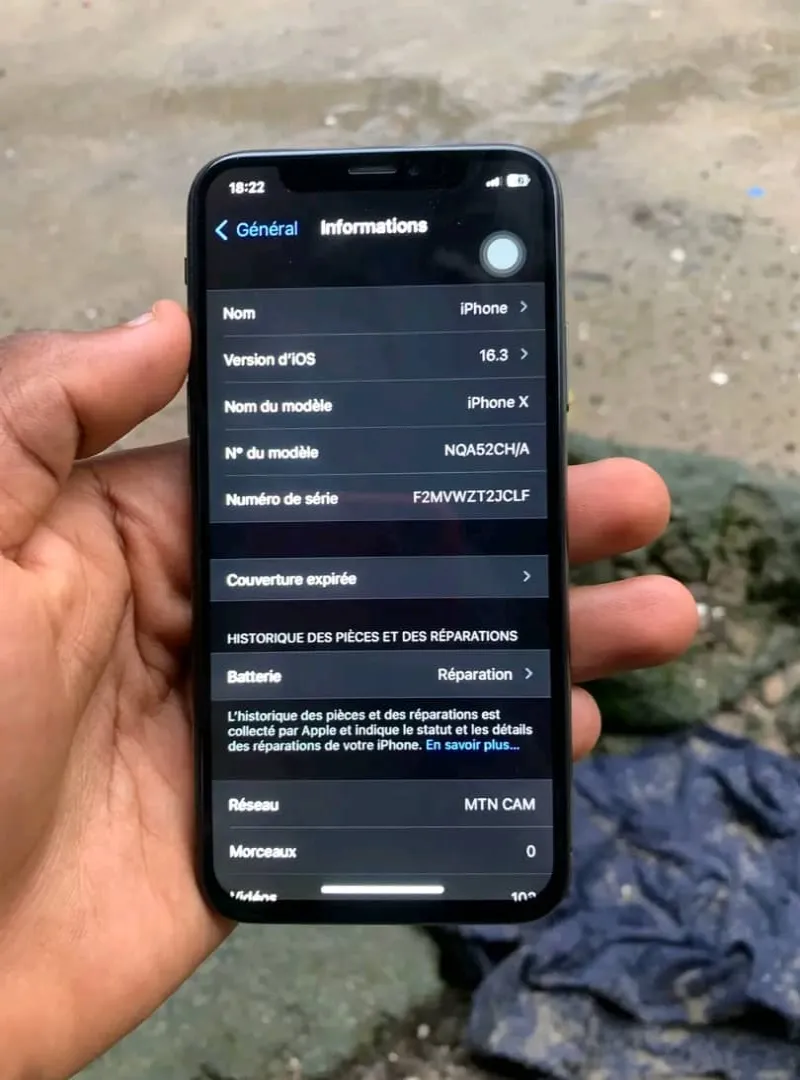 Vend iPhone Xsimple 64g avec facture tout passe 