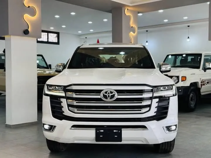 TOYOTA LANDCRUISER VXR ANNÉE 2025 OCCASION D'EUROPE À VENDRE DOUALA 